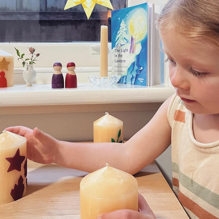 Decorate beeswax candles this Christmas