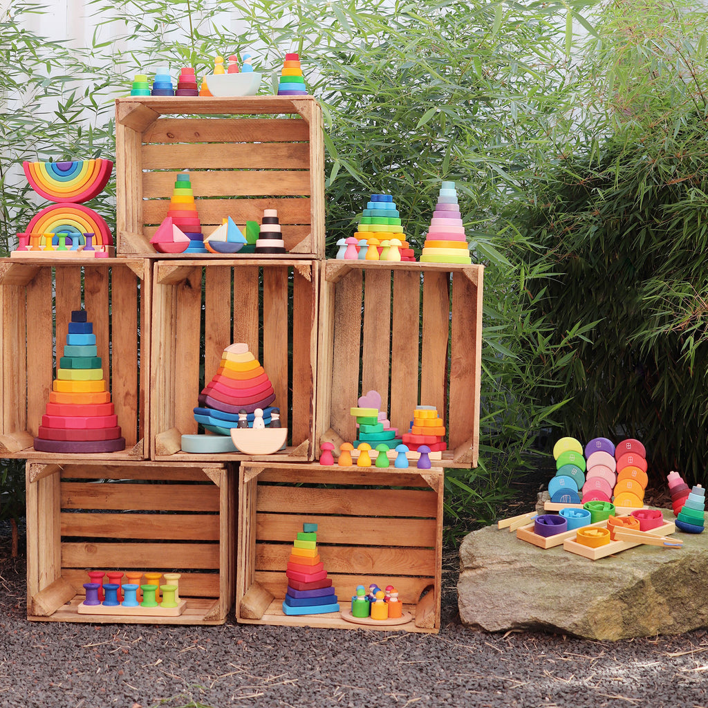 Grimm's Stacking Tower, Flowers