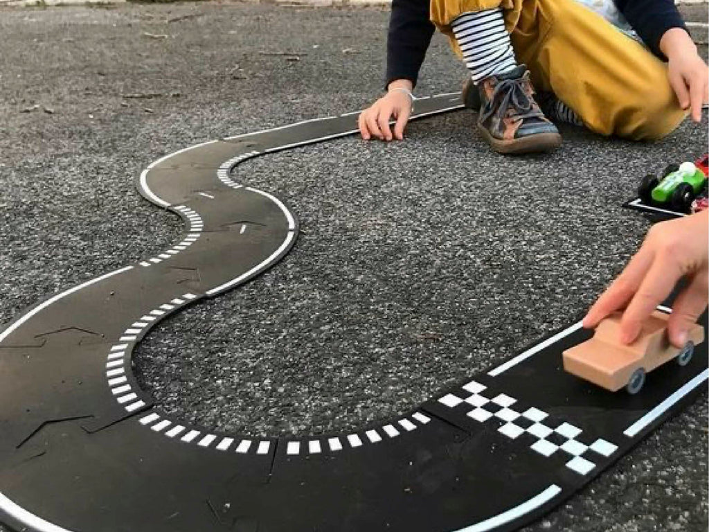 Waytoplay Grand Prix, 24 pieces
