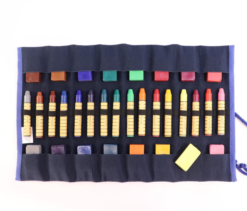 Sedulus crayon case for 16 stick and block crayons, unfilled blue.