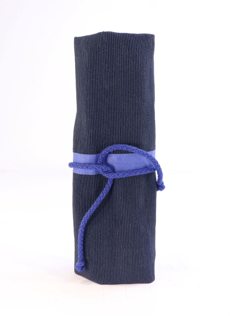 Sedulus crayon case for 16 stick and block crayons, unfilled blue.