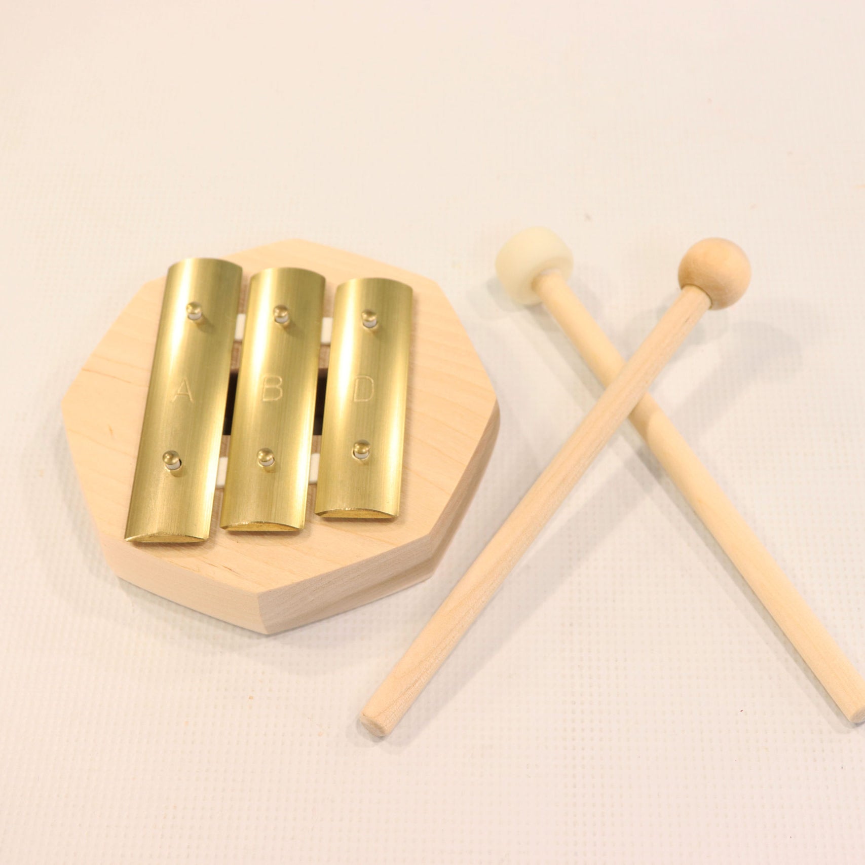 Auris Glockenspiel, 3 notes a-b-d