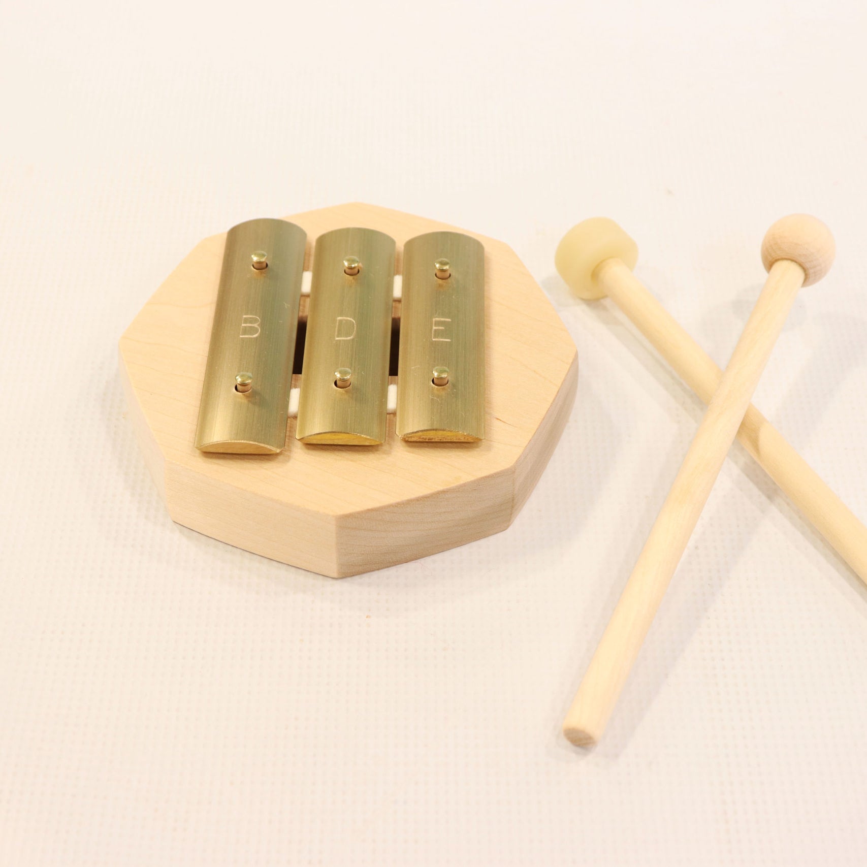 Auris Glockenspiel, 3 notes b-d-e