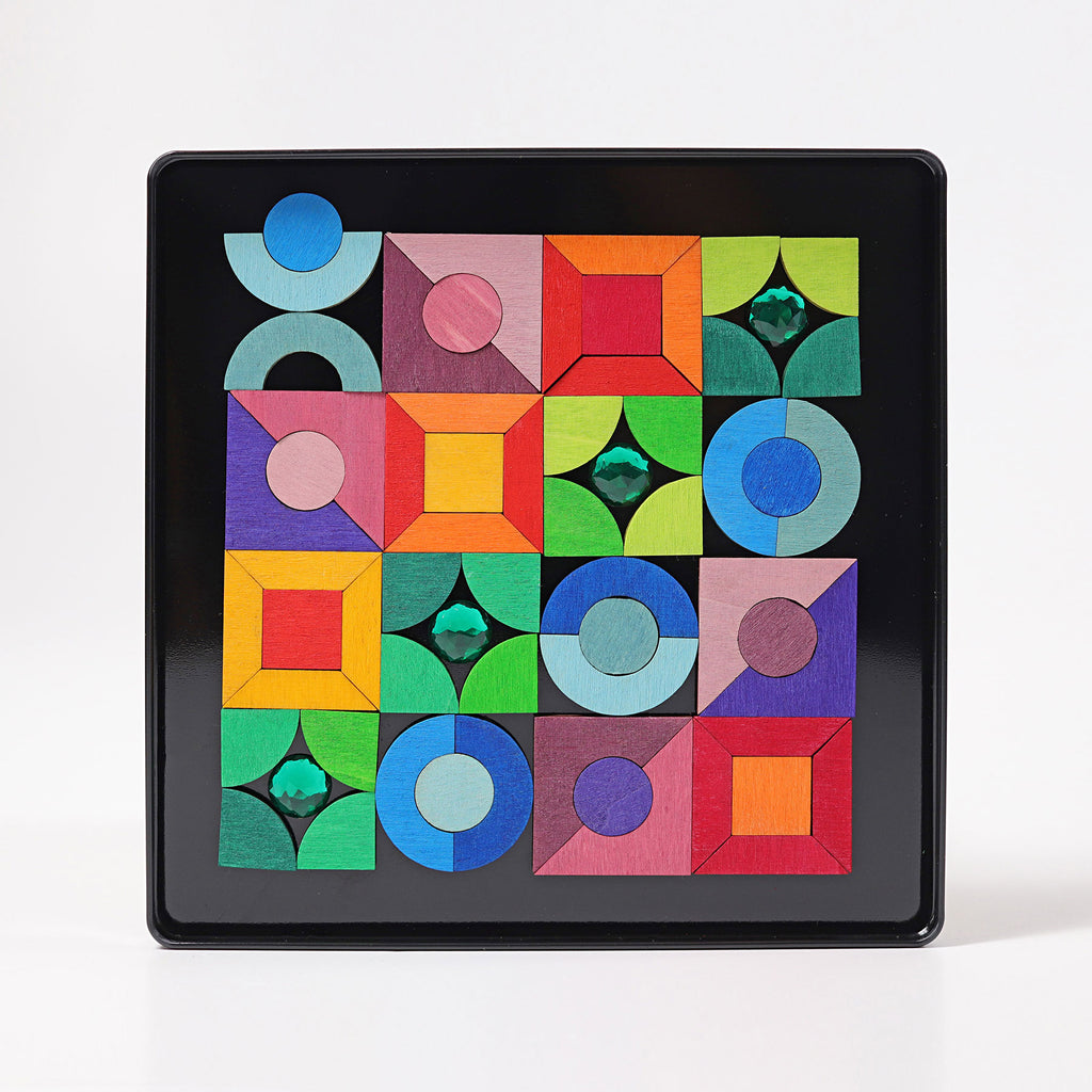 Magnet puzzle triangle circle