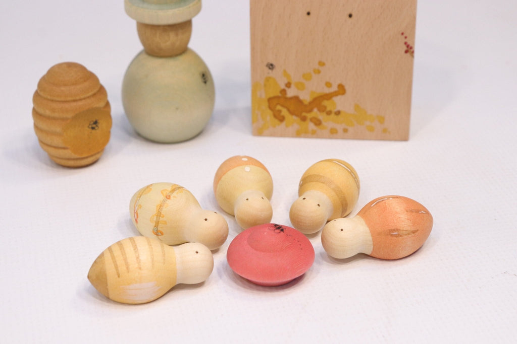 Grapat Honeybees Limited Edition 20th Birthday Playset - vendor-unknown - Honeybee Toys