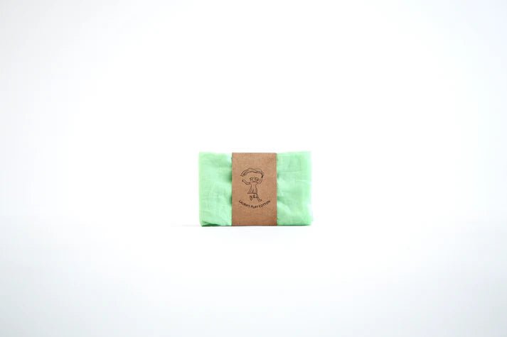 Laura's Play cotton Summer Green 50 x 50 cm - Honeybee Toys - Honeybee Toys