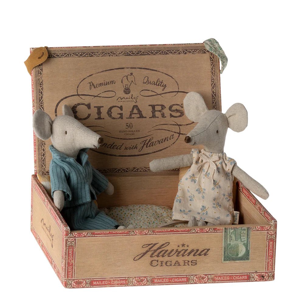 Maileg Mum and Dad in Cigar Box - vendor-unknown - Honeybee Toys