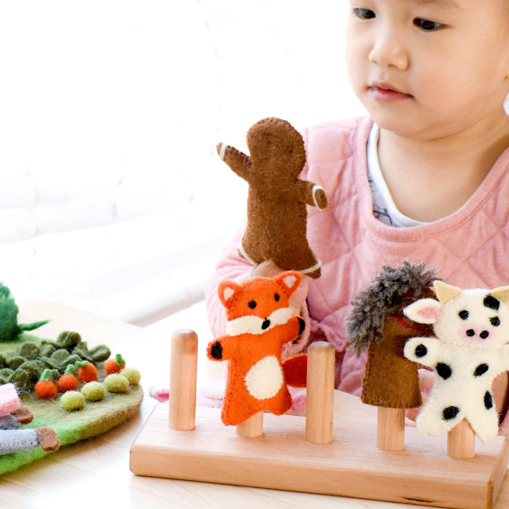 Tara Treasures Finger Puppets Gingerbread Man Story - vendor-unknown - Honeybee Toys