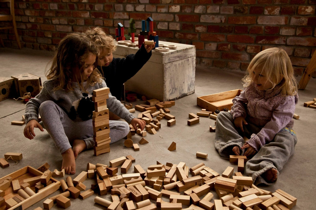 Wooden Story Natural Blocks in Tray 30 pieces - vendor-unknown - Honeybee Toys