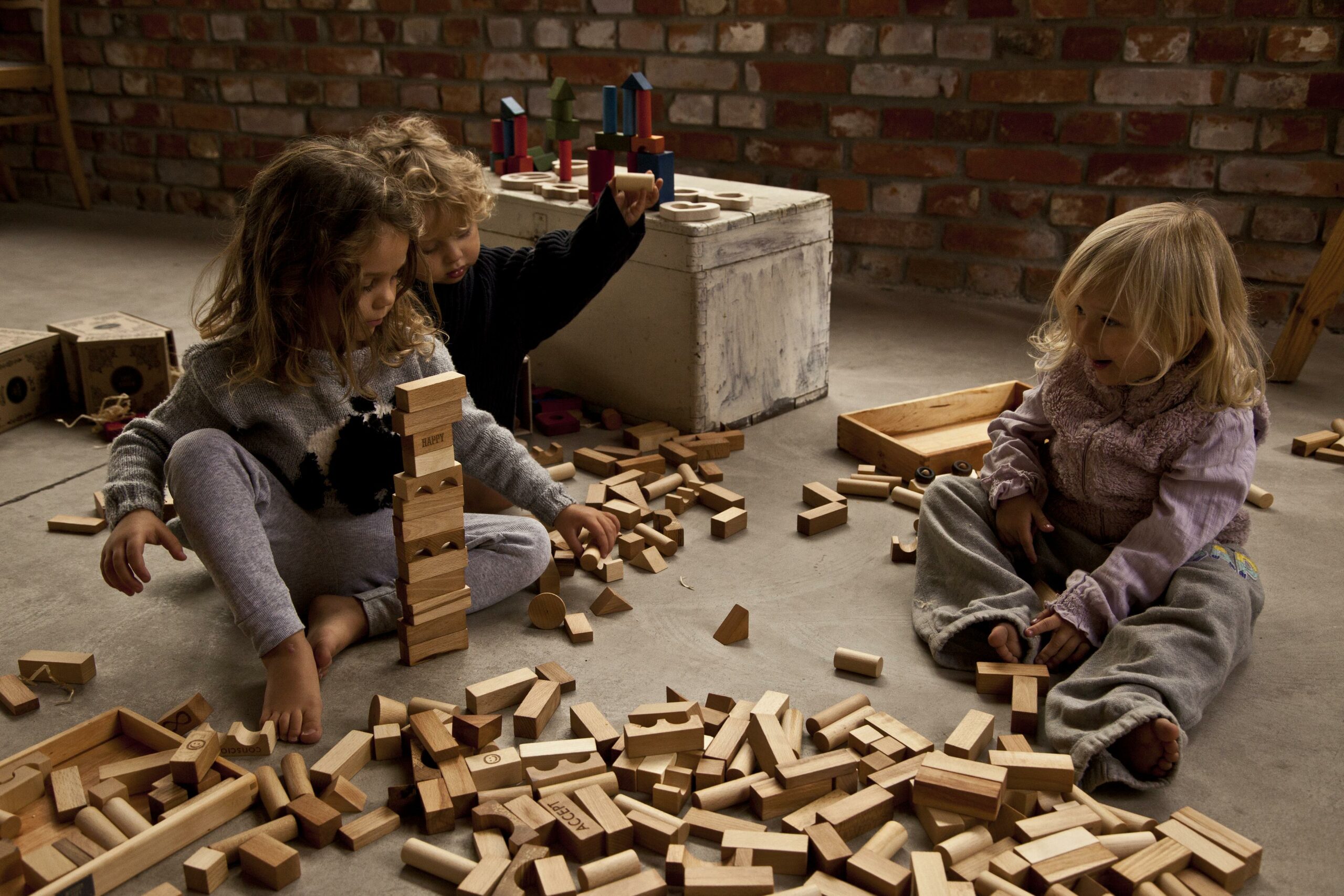 Wooden Story Natural Blocks in Tray 30 pieces 8 Wooden Story Natural Blocks in Tray 30 pieces - Image 8